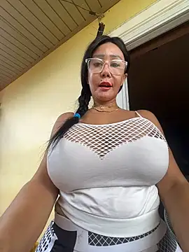 sweetieme online show from June 29, 2026, 3:13 am