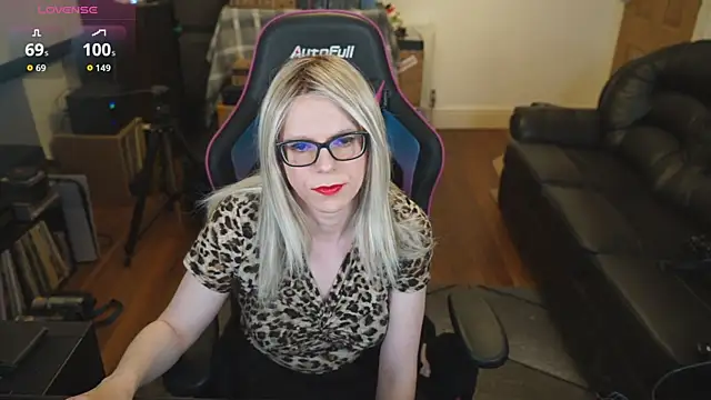 Snapshot of KelseyCobalt chatting on October 11, 2025, 7:37 pm KelseyCobalt online show from October 11, 2025, 7:37 pm