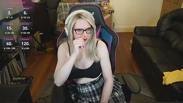 Snapshot of KelseyCobalt chatting on October 20, 2025, 8:20 pm KelseyCobalt online show from October 20, 2025, 8:20 pm