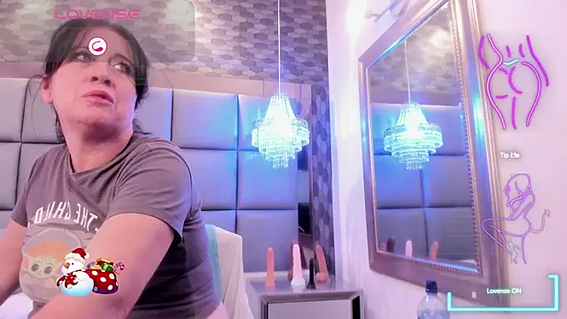 Snapshot of LADY_HELLEN chatting on November 25, 2025, 7:03 pm LADY HELLEN online show from November 25, 2025, 7:03 pm