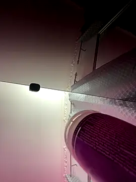 Snapshot of _MelinaCurves_ chatting on October 24, 2025, 7:46 pm MelinaCurves online show from October 24, 2025, 7:46 pm