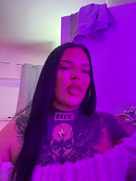 Snapshot of _MelinaCurves_ chatting on December 2, 2025, 11:17 pm MelinaCurves online show from December 2, 2025, 11:17 pm