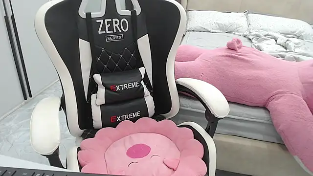 Snapshot of Hanako_love chatting on October 23, 2025, 4:16 pm Hanako love online show from October 23, 2025, 4:16 pm