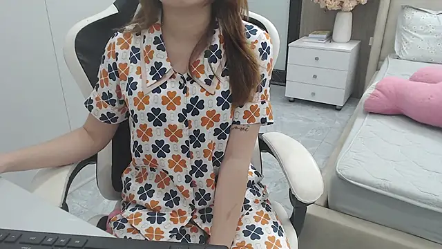 Snapshot of Hanako_love chatting on November 9, 2025, 3:49 pm Hanako love online show from November 9, 2025, 3:49 pm