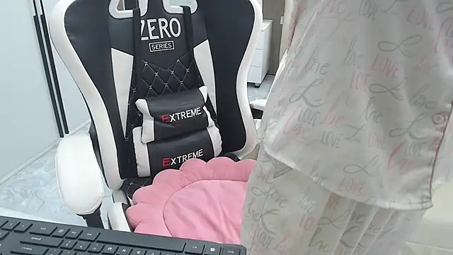 Hanako love online show from November 23, 2025, 3:44 pm