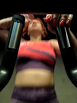 Snapshot of Ella__Kross chatting on February 16, 2025, 11:16 am Ella Kross online show from February 16, 2025, 11:16 am