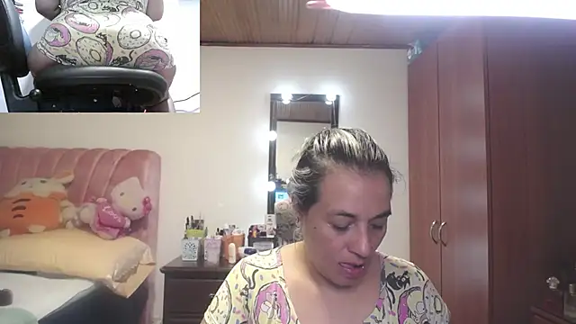 zoe hotxxx online show from January 17, 2026, 2:09 pm