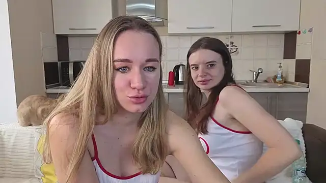 Snapshot of Naughty_Alice chatting on October 29, 2025, 6:12 am Naughty Alice online show from October 29, 2025, 6:12 am