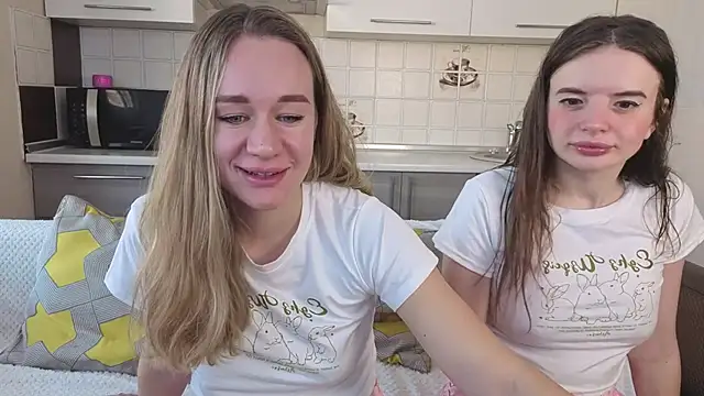 Snapshot of Naughty_Alice chatting on November 28, 2025, 6:02 am Naughty Alice online show from November 28, 2025, 6:02 am