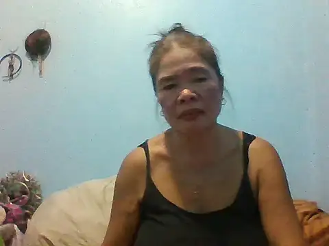 Snapshot of sexylizzy4u chatting on June 19, 2026, 1:28 pm sexylizzy4u online show from June 19, 2026, 1:28 pm