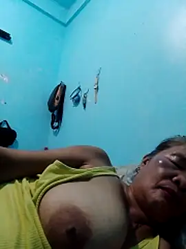 sexylizzy4u online show from March 3, 2026, 4:47 pm