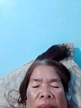 Snapshot of sexylizzy4u chatting on October 19, 2025, 8:17 am sexylizzy4u online show from October 19, 2025, 8:17 am