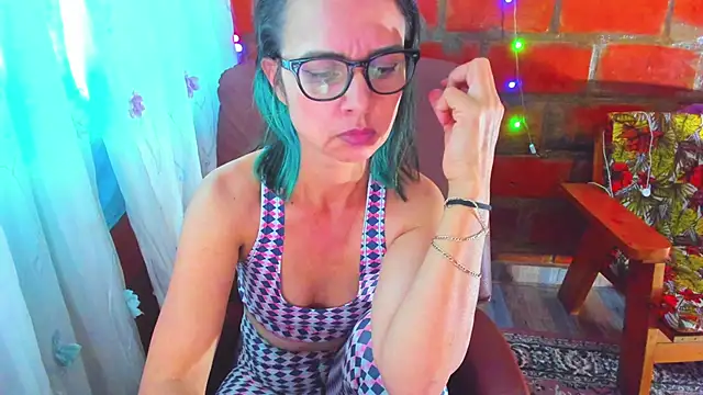 BrianaGarner online show from May 5, 2026, 5:38 pm