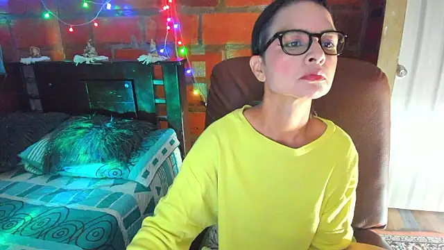 Snapshot of BrianaGarner chatting on March 22, 2026, 3:10 am BrianaGarner online show from March 22, 2026, 3:10 am