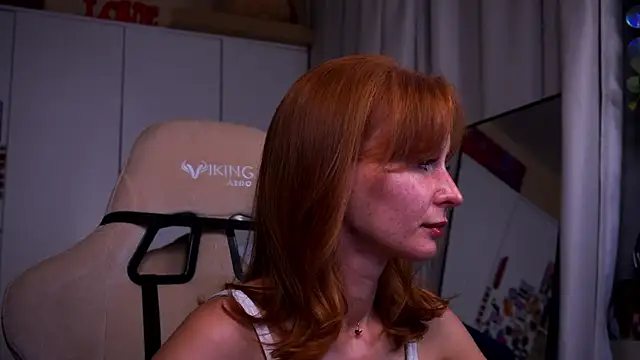 Liuba Fox online show from July 31, 2026, 7:33 pm