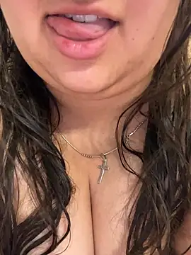 Snapshot of Jane_BBW chatting on July 1, 2026, 9:20 am Jane BBW online show from July 1, 2026, 9:20 am