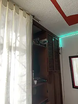 Snapshot of Sofhi_corolinne31 chatting on March 20, 2025, 9:24 pm Sofhi corolinne31 online show from March 20, 2025, 9:24 pm