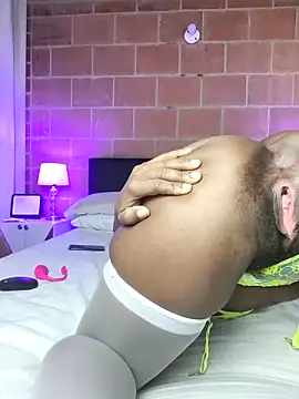 Snapshot of let_do_it chatting on October 26, 2025, 2:34 am let do it online show from October 26, 2025, 2:34 am