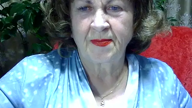 Snapshot of Emma52610 chatting on December 4, 2025, 6:18 pm Emma52610 online show from December 4, 2025, 6:18 pm