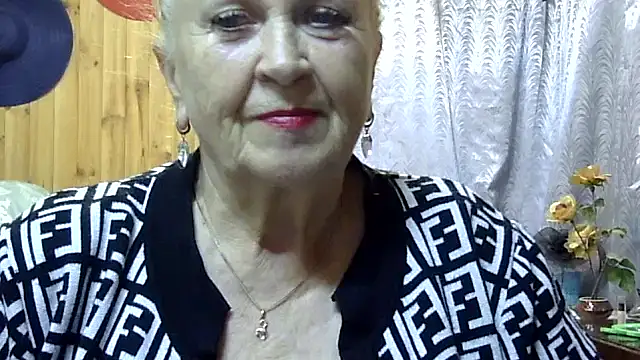 Snapshot of Emma52610 chatting on September 28, 2025, 4:36 pm Emma52610 online show from September 28, 2025, 4:36 pm