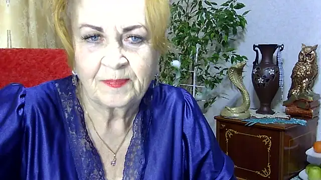 Snapshot of Emma52610 chatting on February 19, 2025, 11:49 am Emma52610 online show from February 19, 2025, 11:49 am