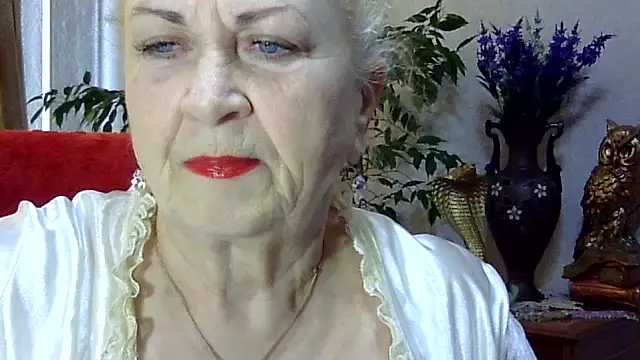 Snapshot of Emma52610 chatting on March 20, 2025, 6:41 am Emma52610 online show from March 20, 2025, 6:41 am