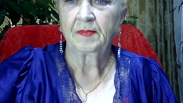 Snapshot of Emma52610 chatting on November 12, 2025, 12:31 pm Emma52610 online show from November 12, 2025, 12:31 pm