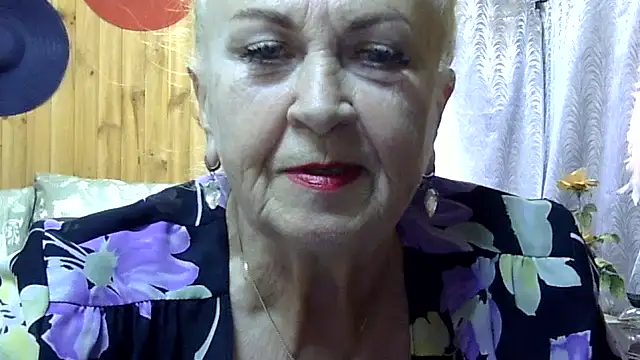 Snapshot of Emma52610 chatting on September 26, 2025, 11:17 am Emma52610 online show from September 26, 2025, 11:17 am