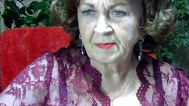 Snapshot of Emma52610 chatting on November 25, 2025, 3:23 pm Emma52610 online show from November 25, 2025, 3:23 pm