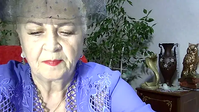 Snapshot of Emma52610 chatting on March 6, 2025, 5:33 pm Emma52610 online show from March 6, 2025, 5:33 pm