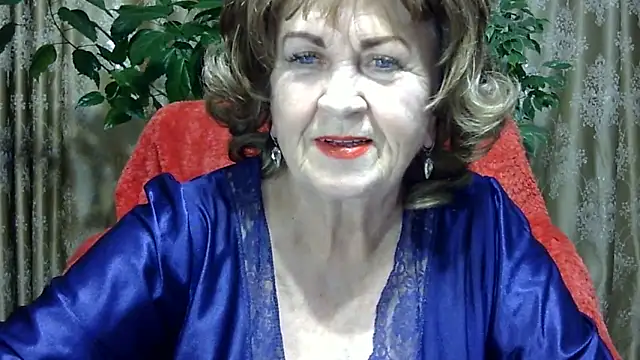 Emma52610 online show from December 19, 2025, 5:15 pm