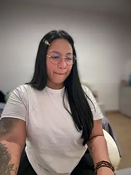 Snapshot of DannaaMeliza chatting on January 27, 2025, 1:09 pm DannaaMeliza online show from January 27, 2025, 1:09 pm
