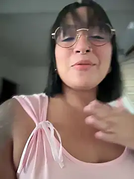 Snapshot of DannaaMeliza chatting on December 21, 2024, 12:06 pm DannaaMeliza online show from December 21, 2024, 12:06 pm
