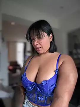 Snapshot of DannaaMeliza chatting on December 26, 2024, 11:54 am DannaaMeliza online show from December 26, 2024, 11:54 am