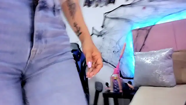 melani xc online show from October 21, 2025, 12:59 pm