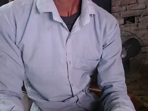 Snapshot of ThethunderPo chatting on February 24, 2025, 6:05 am ThethunderPo online show from February 24, 2025, 6:05 am