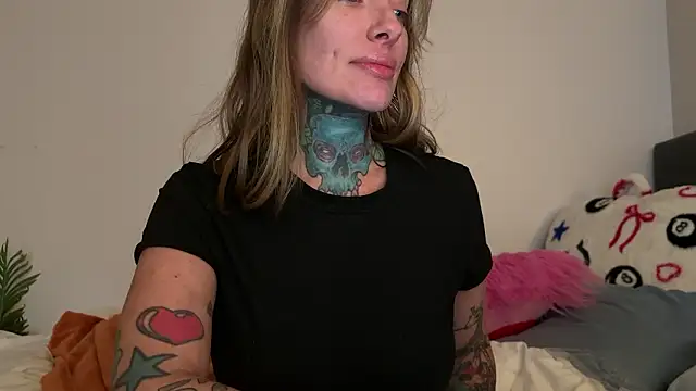 Snapshot of airgeadx chatting on March 21, 2026, 11:19 pm airgeadx online show from March 21, 2026, 11:19 pm