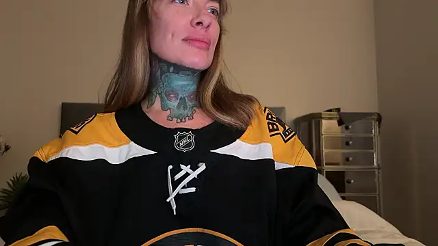 Snapshot of airgeadx chatting on February 27, 2026, 1:39 am airgeadx online show from February 27, 2026, 1:39 am