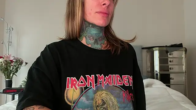 Snapshot of airgeadx chatting on February 24, 2026, 7:15 pm airgeadx online show from February 24, 2026, 7:15 pm