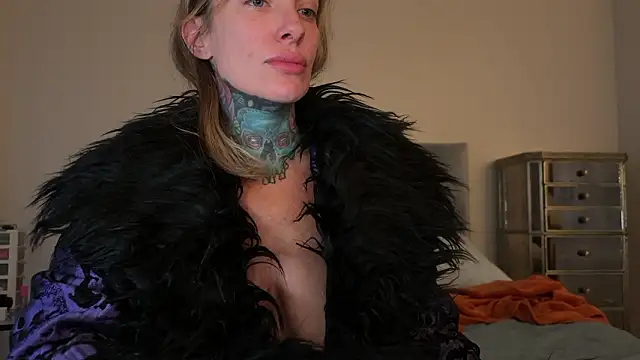 Snapshot of airgeadx chatting on March 14, 2026, 10:27 pm airgeadx online show from March 14, 2026, 10:27 pm