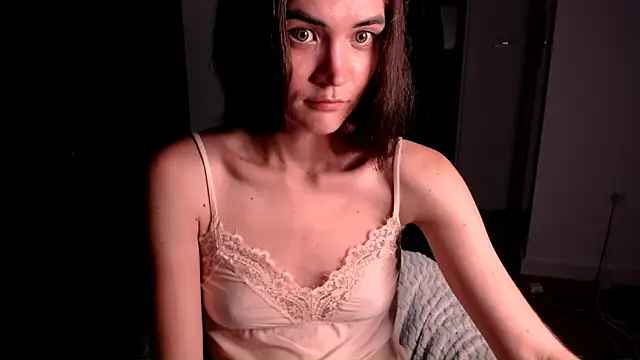 EvelynGG online show from September 13, 2025, 3:17 am