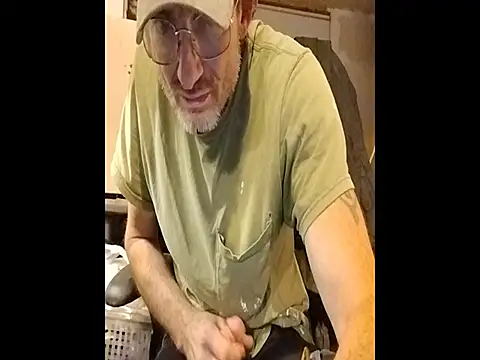 Snapshot of ROBERT0516 chatting on May 7, 2026, 12:37 am ROBERT0516 online show from May 7, 2026, 12:37 am