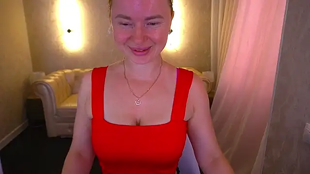 Snapshot of MiaRedFox chatting on July 4, 2026, 12:32 pm MiaRedFox online show from July 4, 2026, 12:32 pm