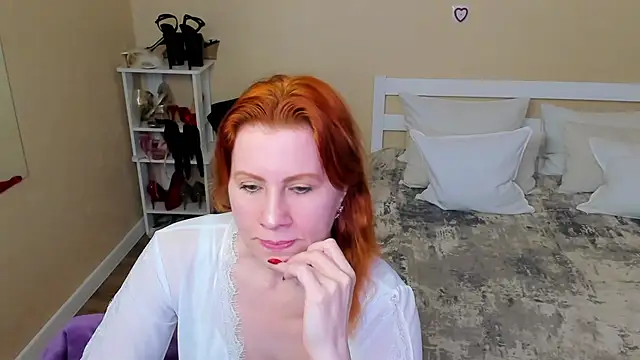 FoxySophia online show from October 24, 2025, 1:21 pm