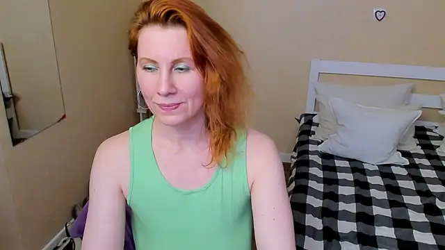 FoxySophia online show from November 17, 2025, 7:34 am