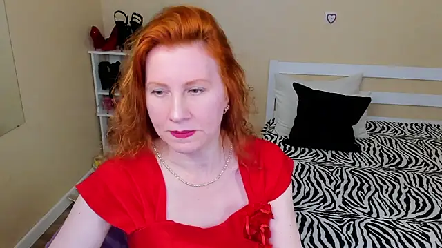 FoxySophia online show from April 28, 2026, 8:08 am