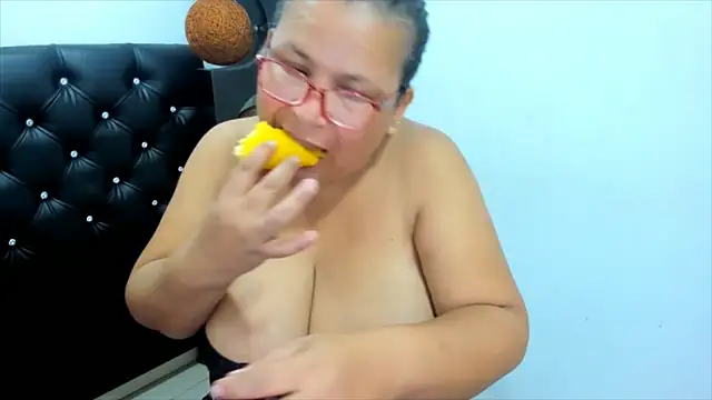 beckyummys online show from September 10, 2025, 12:15 pm