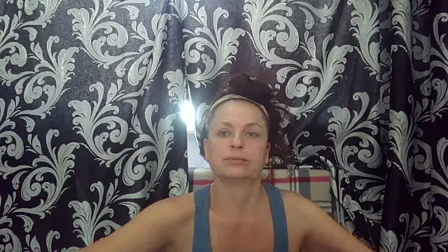 Snapshot of LindaStarS chatting on June 11, 2026, 5:59 am LindaStarS online show from June 11, 2026, 5:59 am