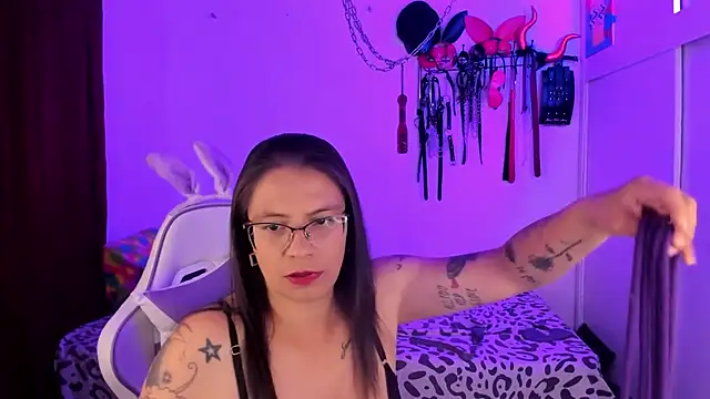 dungeongirls online show from November 27, 2025, 9:26 pm