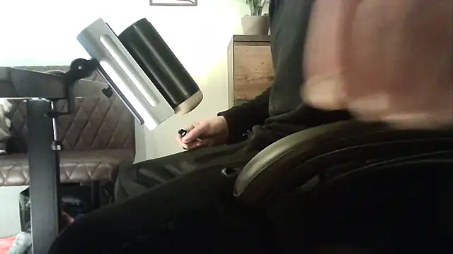 ShyGuyWannaTry online show from October 11, 2025, 12:33 am